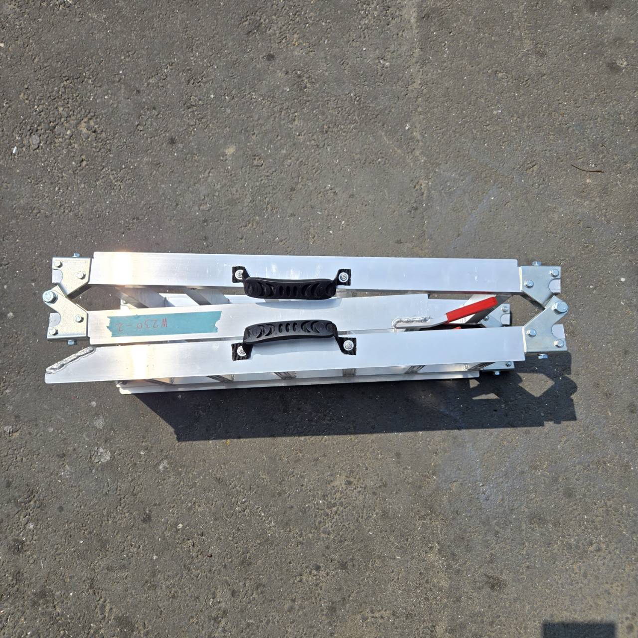 雙折式登車板收折 型號W-2 雙折式登車板收折 型號W-2